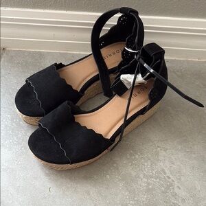 Torrid Black Scalloped Wedge Sandals